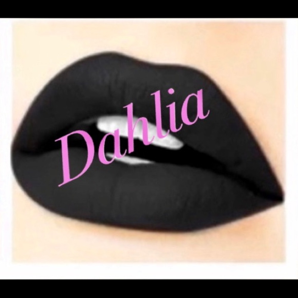 💄CHARM MATTE LIQUID LIPSTICK 💋